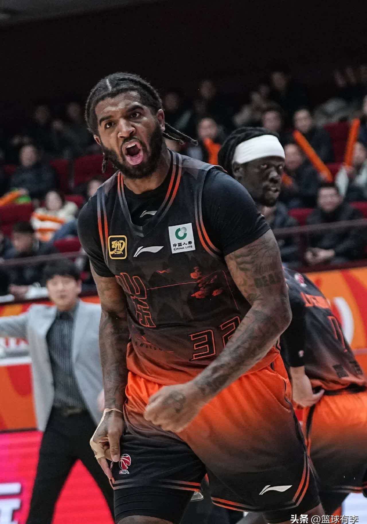 开云网页版 -关于山东男篮迎欧篮联关键赛；转会期战术微调；更衣室稳定；年轻球员得到机会的信息