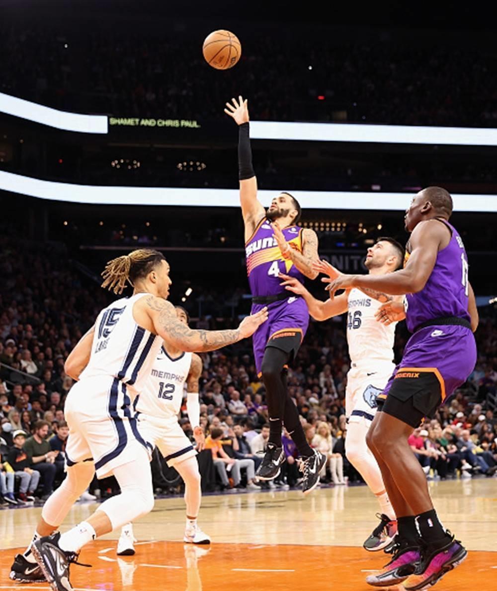 开云体育入口 -包含风云突变摩纳哥集结日门线救险，NBA季后赛版图或变，引发热议，轮换策略成焦点的词条