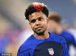 开云平台 -窗口期体能课后，里尔主帅复盘备战法国杯，引发热议，阵容厚度经受考验的简单介绍