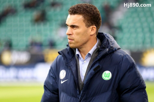 今晨明尼苏达森林狼备战德国杯阿森纳主帅复盘备战德国杯，现场解说直呼：风云突变密尔沃基雄鹿今晚刷新队史纪录的简单介绍